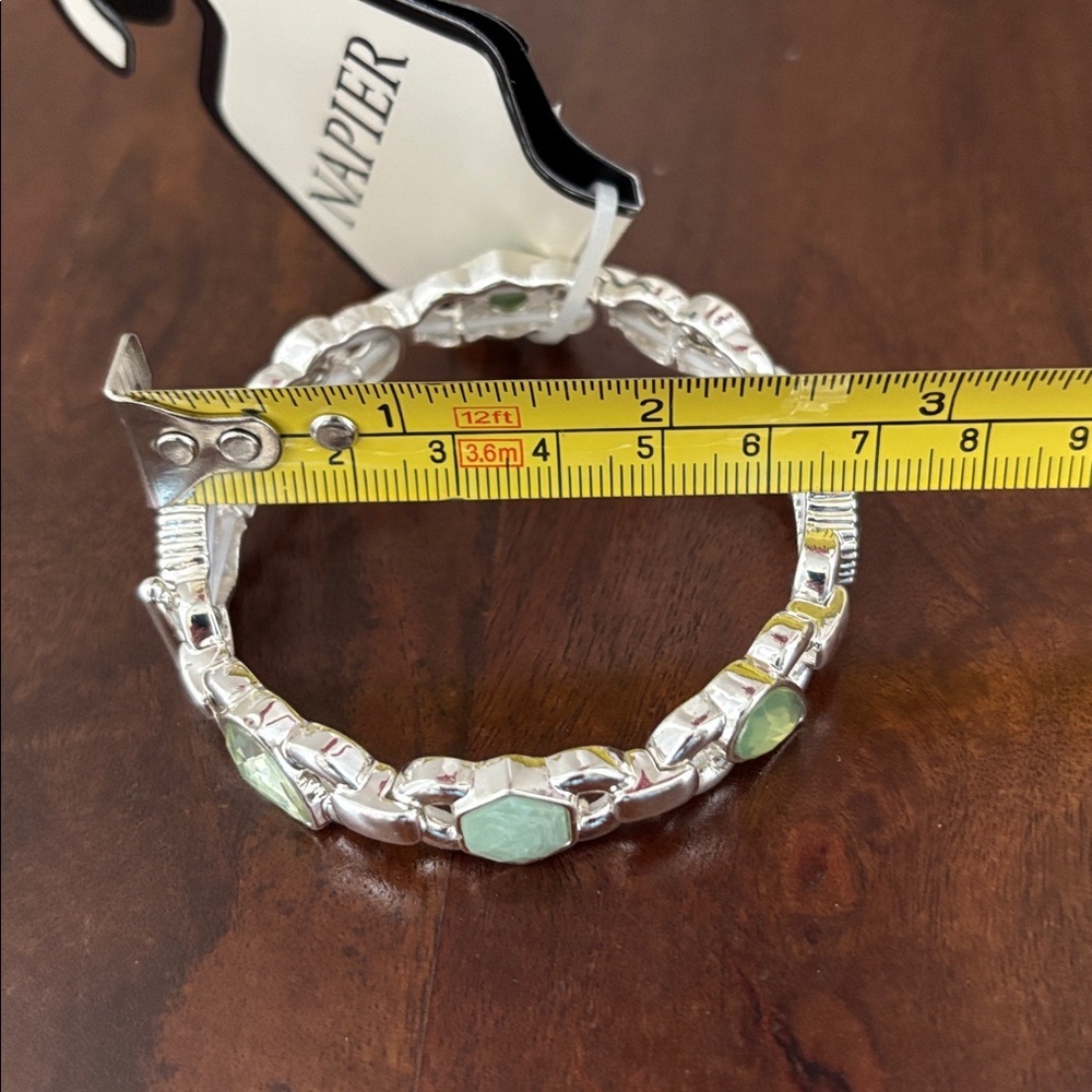 Napier Silvertone Stretch,hexagon,teardrop acrylic stones,mint green/aqua - Picture 6 of 7